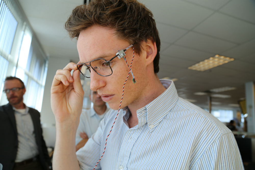 "Theory of Everything” Actor Eddie Redmayne Tries Out Intel-Designed Technology for Stephen Hawking